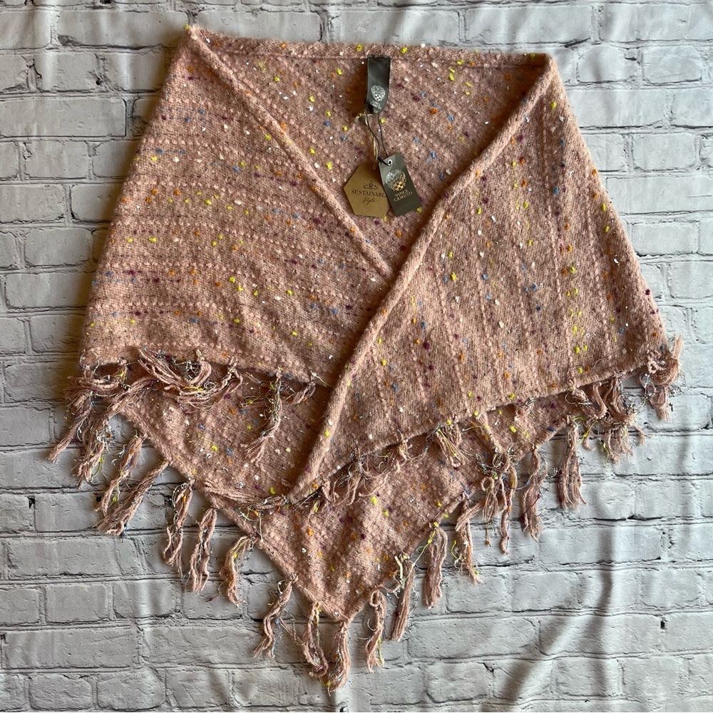 Vince Camuto Poncho Wrap New NWT New Pink Metallic Fringe Speckled Topper Cozy